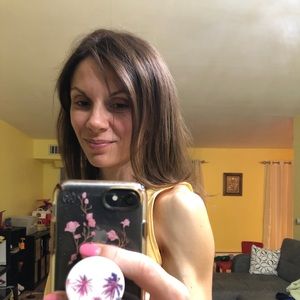 Meet your Posher, Roxana